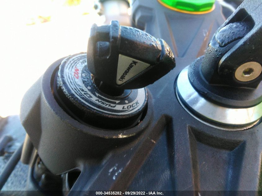 2015 KAWASAKI ZX636 E JKBZXJE14FA015880