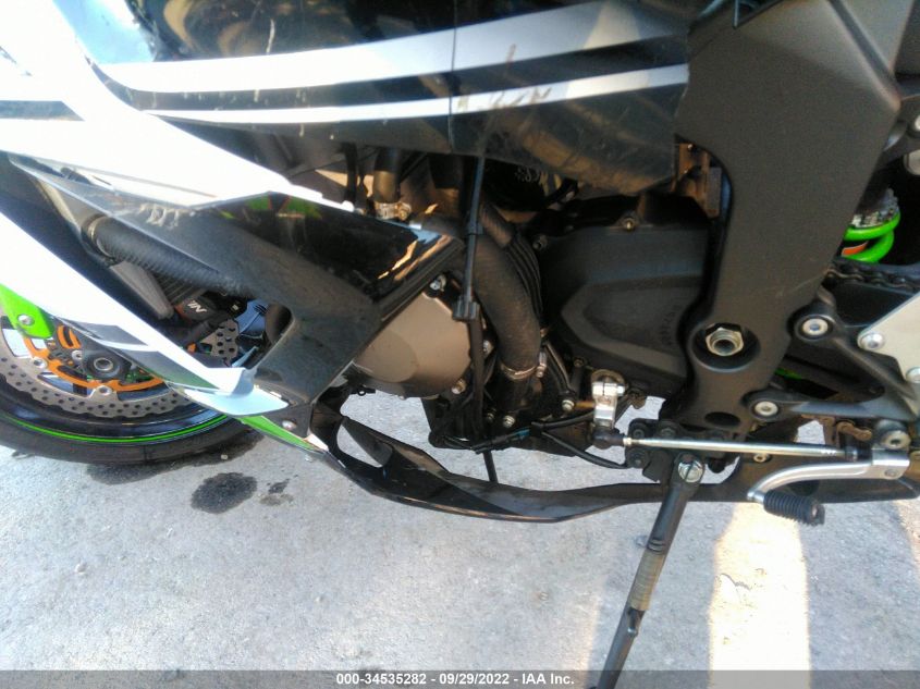 2015 KAWASAKI ZX636 E JKBZXJE14FA015880