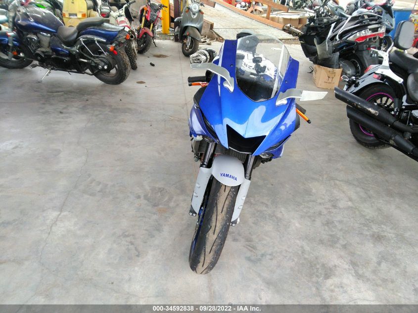 2020 YAMAHA YZFR6 C JYARJ28YXLA003153