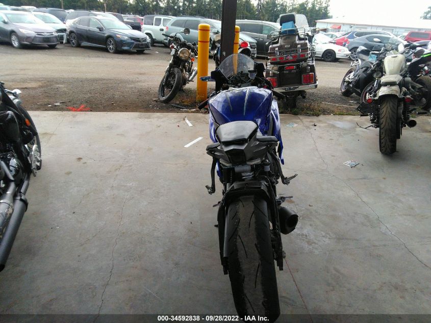 2020 YAMAHA YZFR6 C JYARJ28YXLA003153