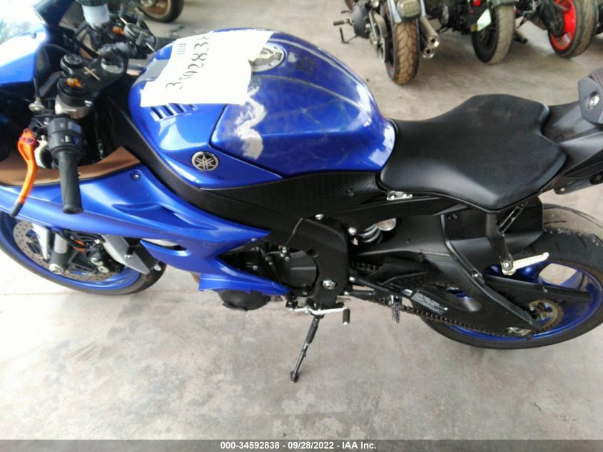 2020 YAMAHA YZFR6 C JYARJ28YXLA003153