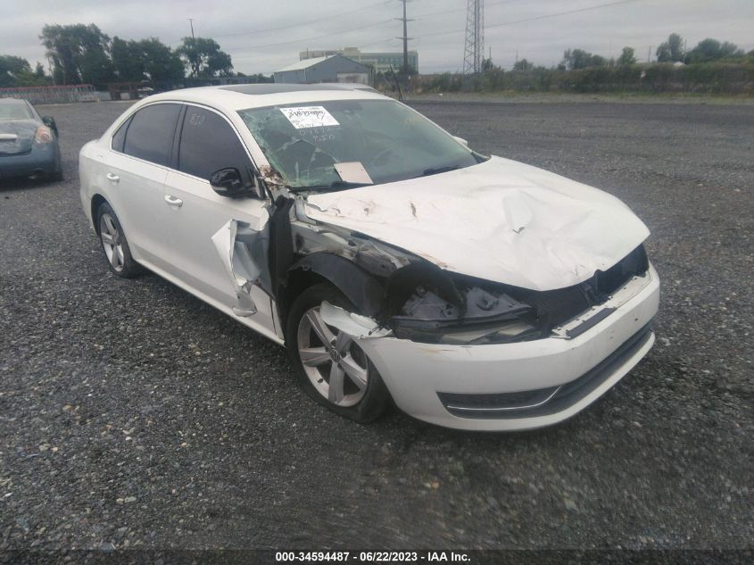 2013 VOLKSWAGEN PASSAT SE W/SUNROOF - 1VWBP7A3XDC048922