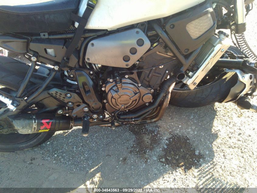 2018 YAMAHA XSR700 JYARM21E2JA000672