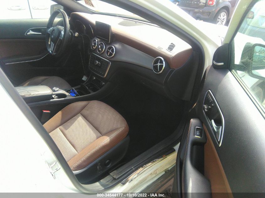 2015 MERCEDES-BENZ GLA-CLASS GLA 250 WDCTG4GB5FJ037274