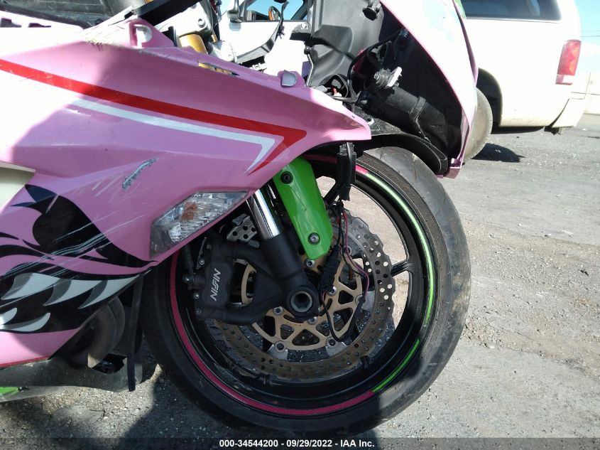 2015 KAWASAKI ZX636 E JKBZXJE18FA014358