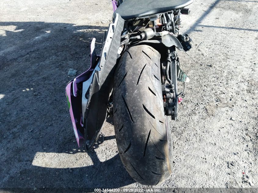 2015 KAWASAKI ZX636 E JKBZXJE18FA014358