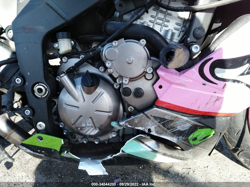 2015 KAWASAKI ZX636 E JKBZXJE18FA014358
