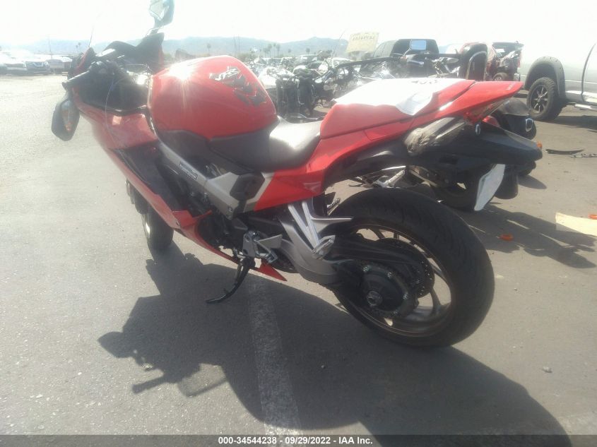 2014 HONDA VFR800 F JH2RC7914EK000914
