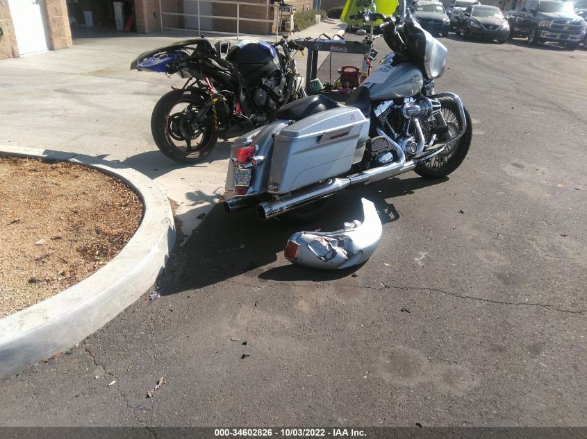 2011 HARLEY-DAVIDSON FLHTC 1HD1FF417BB667212