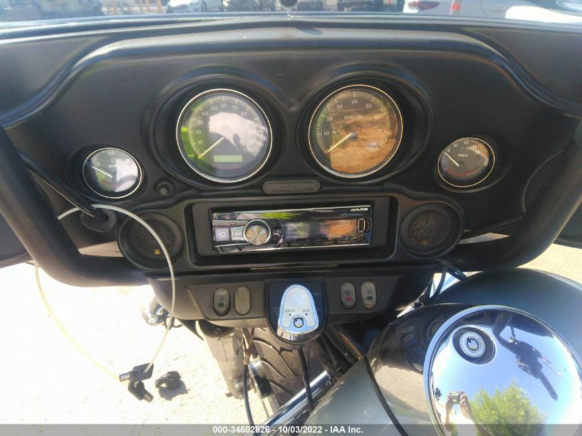 2011 HARLEY-DAVIDSON FLHTC 1HD1FF417BB667212