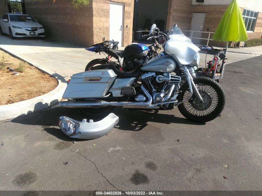 2011 HARLEY-DAVIDSON FLHTC 1HD1FF417BB667212