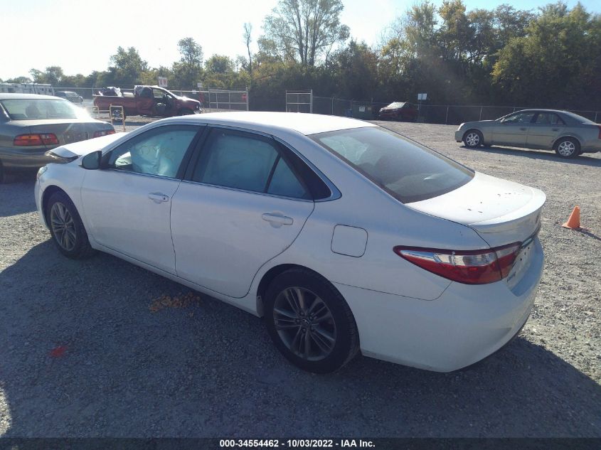 VIN 4T1BF1FK4GU241306 2016 TOYOTA CAMRY no.3