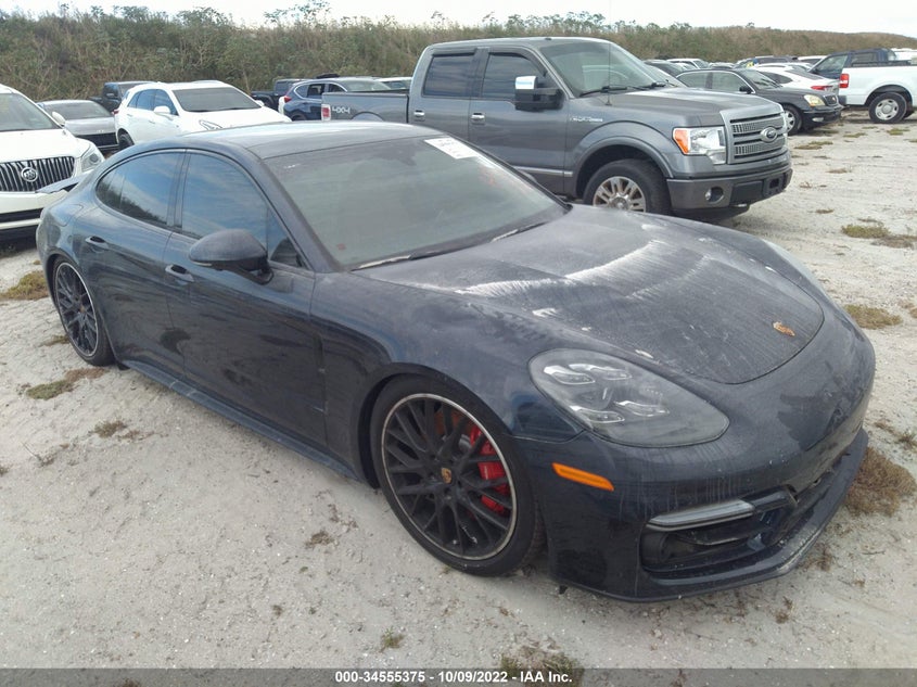 PORSCHE PANAMERA GTS 2021