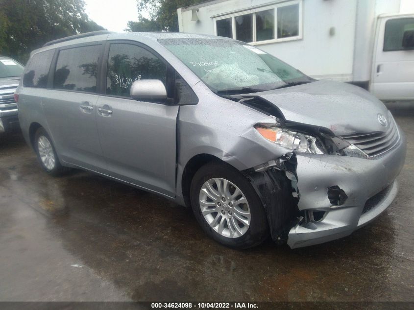 5TDYZ3DC1HS858567 2017 TOYOTA SIENNA, photo no. 1