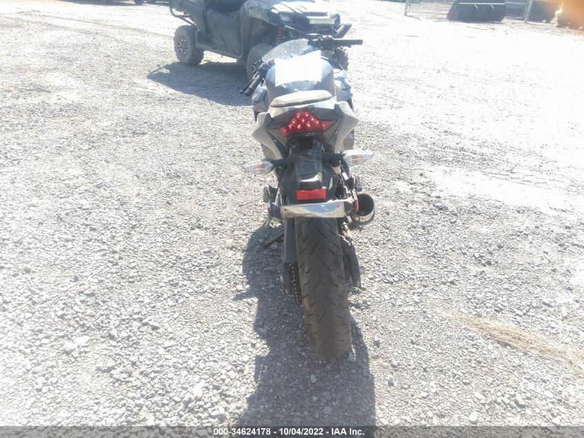 2022 KAWASAKI EX400 JKAEXKH15NDAG2514