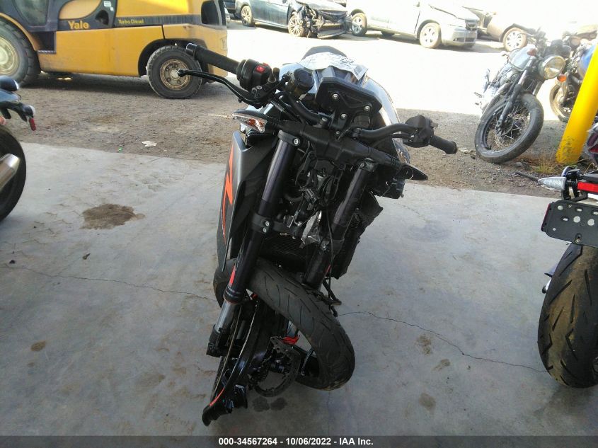 2018 KTM 1290 SUPER DUKE R VBKV39403JM980912