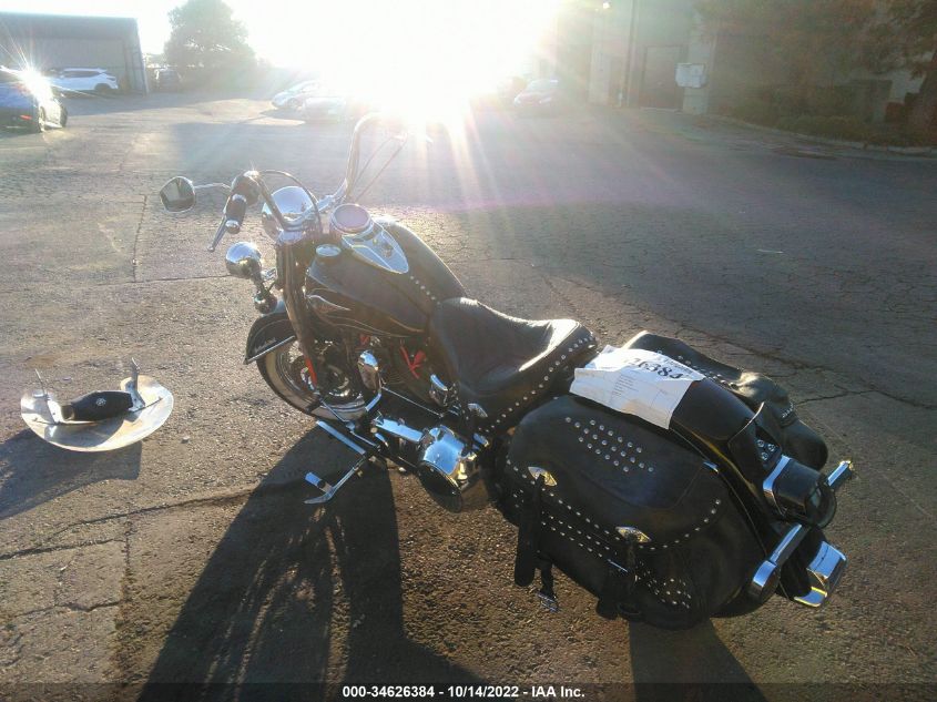 2011 HARLEY-DAVIDSON FLSTC 1HD1BW518BB017542