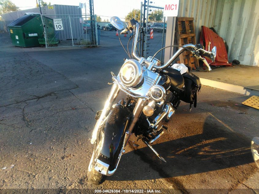 2011 HARLEY-DAVIDSON FLSTC 1HD1BW518BB017542