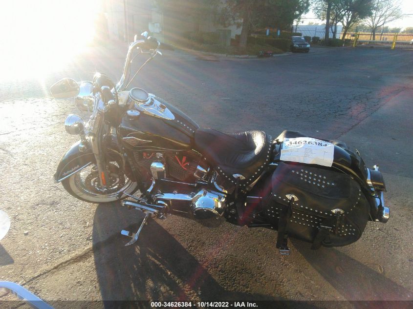 2011 HARLEY-DAVIDSON FLSTC 1HD1BW518BB017542
