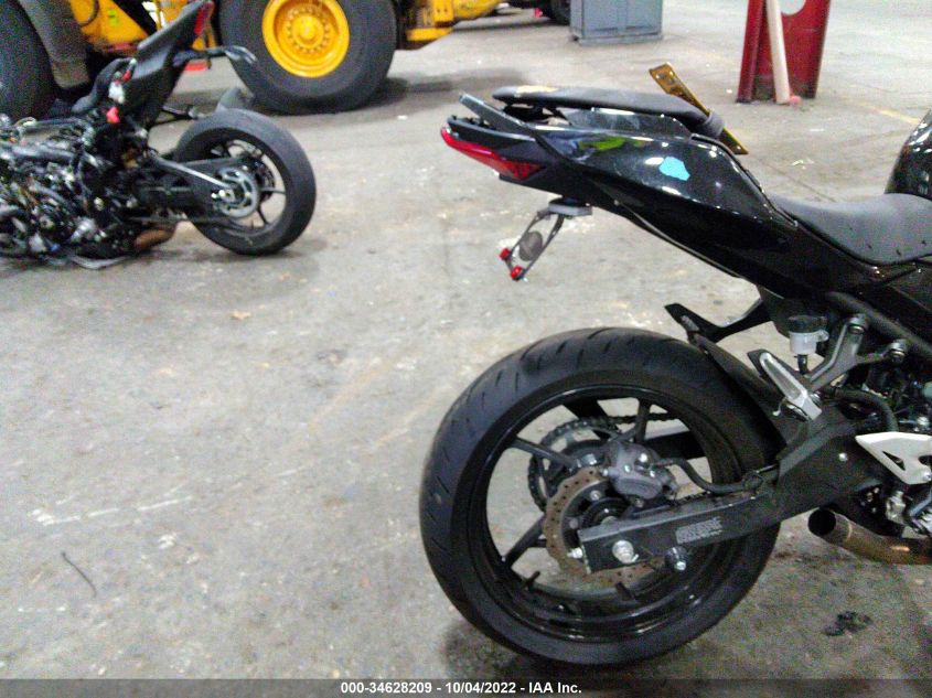 2018 KAWASAKI EX400 JKAEXKH17JDA14284