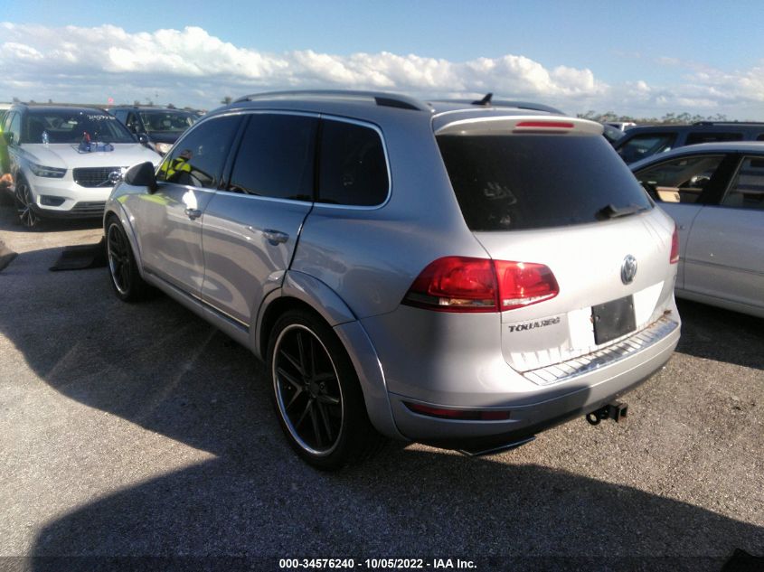 2013 VOLKSWAGEN TOUAREG LUX WVGEP9BP8DD012715