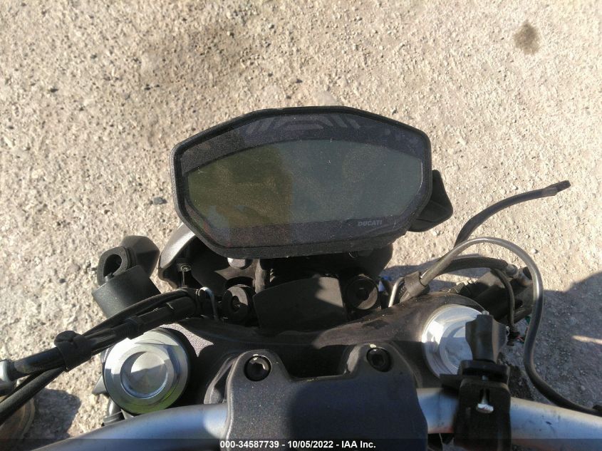 2015 DUCATI MONSTER 821 ZDM1RBTS3FB006301