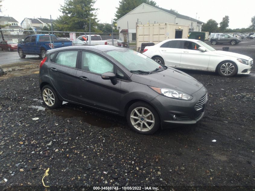 VIN 3FADP4EJ2KM122127 2019 FORD FIESTA no.1