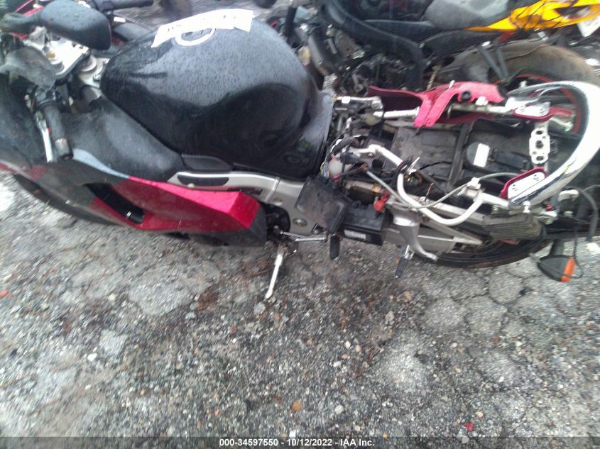 2000 SUZUKI GSX1300 R JS1GW71A8Y2106686