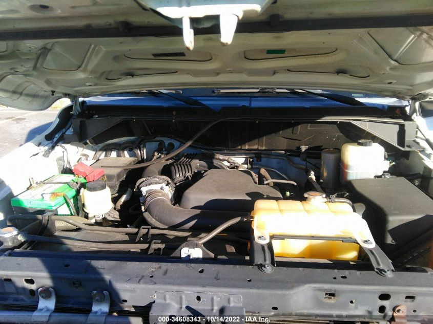 2015 NISSAN NV SV 1N6BF0KY4FN807320