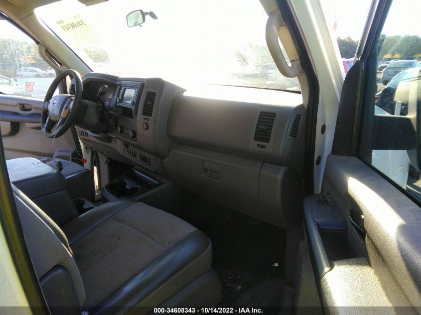 2015 NISSAN NV SV 1N6BF0KY4FN807320