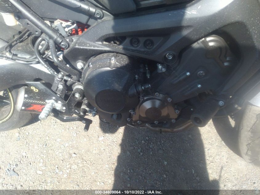 2017 YAMAHA FZ09 C JYARN53Y8HA000272