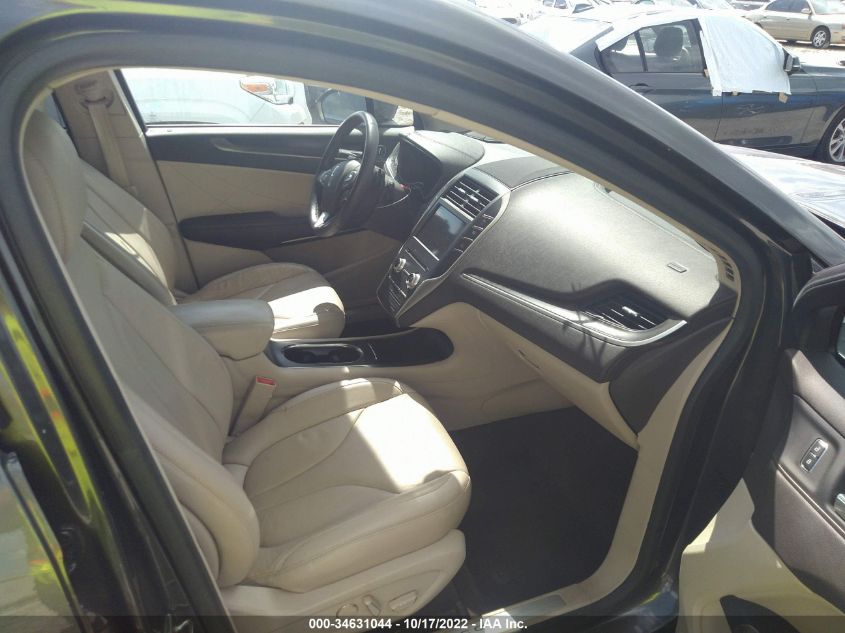 2017 LINCOLN MKC RESERVE 5LMCJ3C98HUL70275