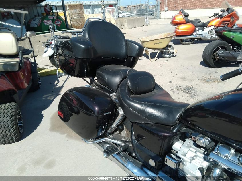 2000 HONDA GL1500 CF 1HFSC4103YA102300