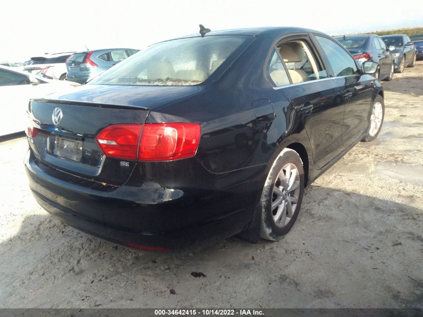 2014 VOLKSWAGEN JETTA SEDAN SE W/CONNECTIVITY/SUNROOF - 3VWD07AJ4EM431993