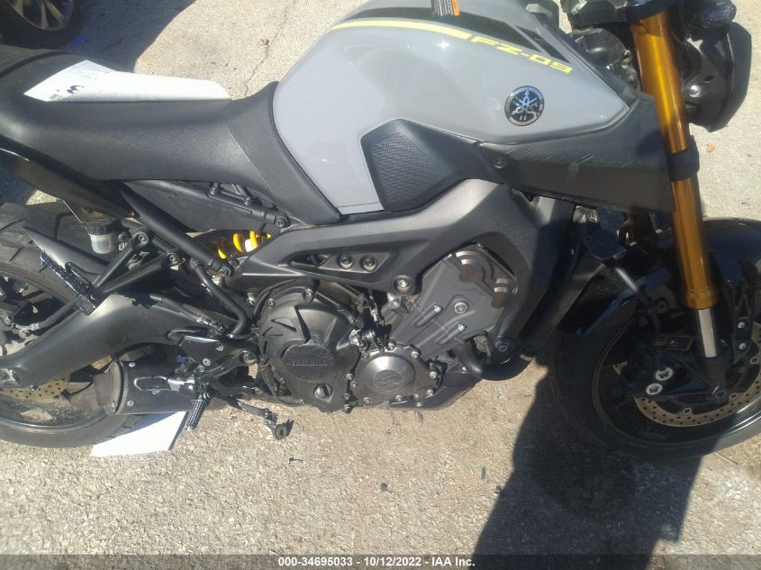 2015 YAMAHA FZ09 JYARN33E3FA006133