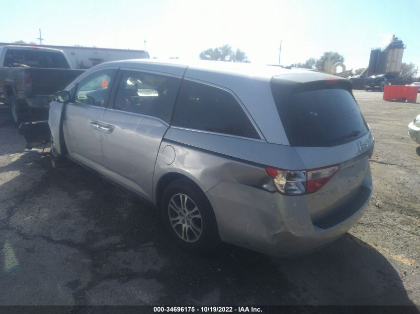 VIN 5FNRL5H65DB018411 2013 HONDA ODYSSEY no.3