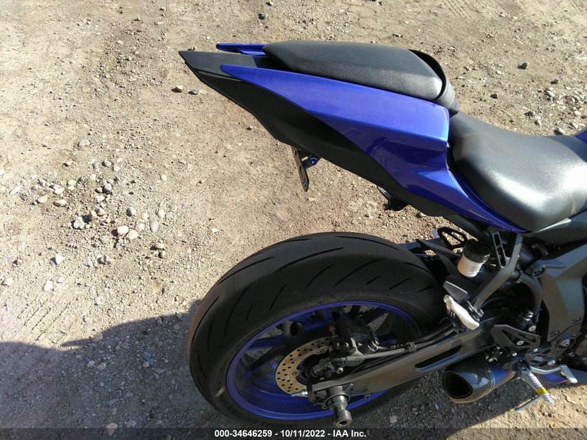 VIN JYARM38E5NA001607 2022 YAMAHA YZFR7