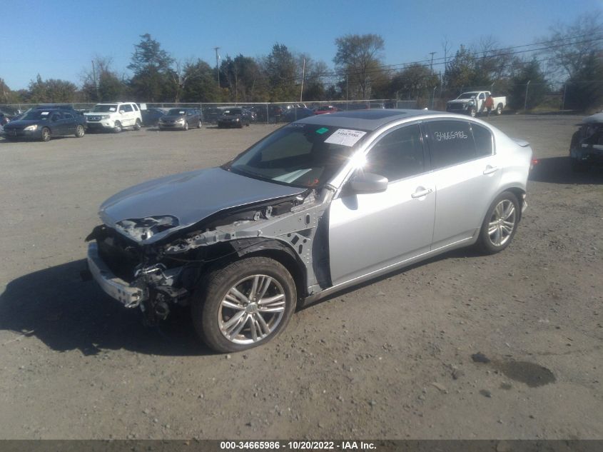 2015 INFINITI Q40 JN1CV6APXFM502600