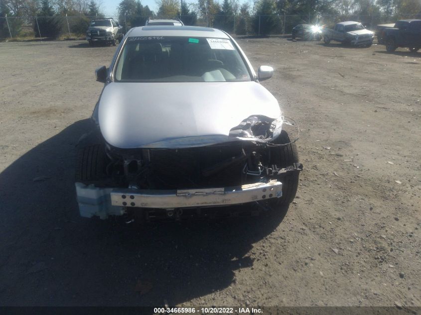 2015 INFINITI Q40 JN1CV6APXFM502600