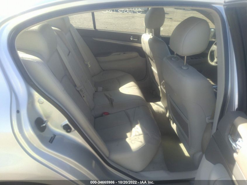 2015 INFINITI Q40 JN1CV6APXFM502600