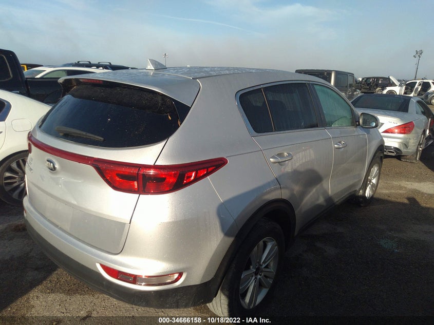 VIN KNDPM3AC8K7622059 2019 KIA SPORTAGE LX