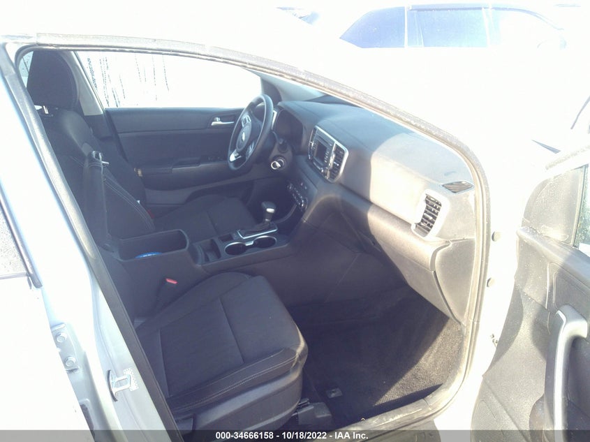 VIN KNDPM3AC8K7622059 2019 KIA SPORTAGE LX