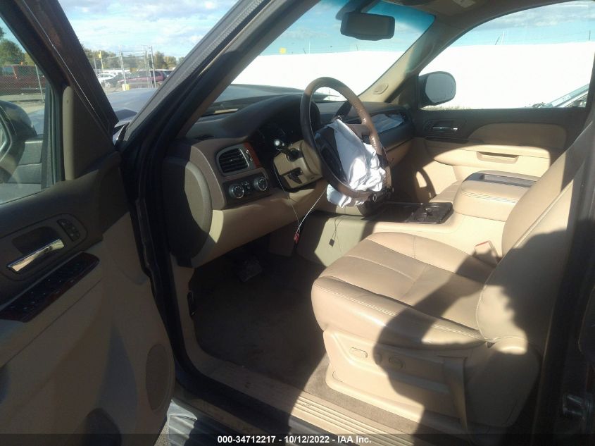2013 CHEVROLET SUBURBAN LT 1GNSKJE77DR188457