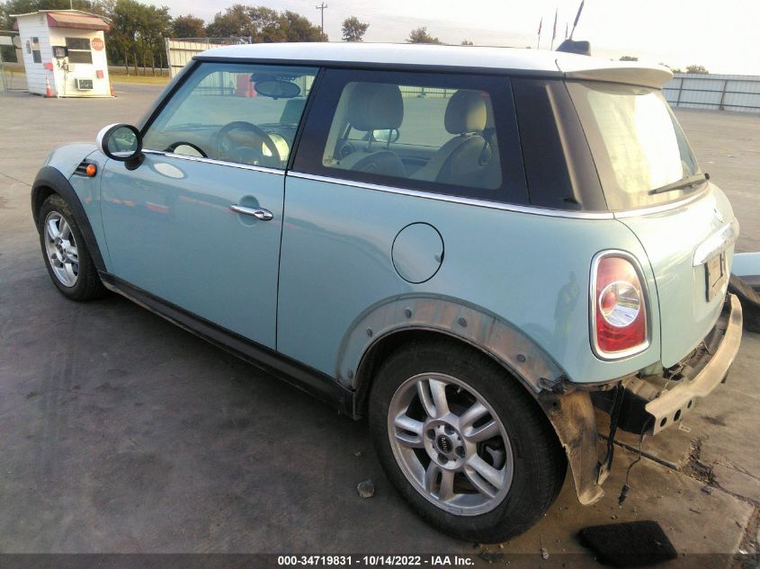 2013 MINI COOPER HARDTOP WMWSU3C55DT681196