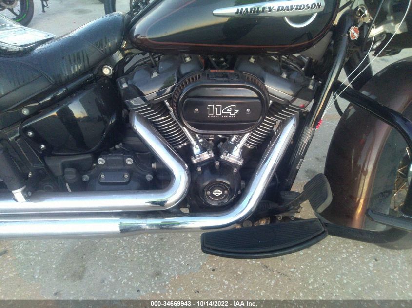 2019 HARLEY-DAVIDSON FLHCS 1HD1YBK29KB025413