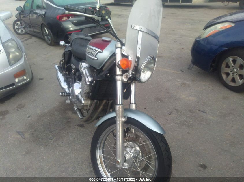 2001 TRIUMPH MOTORCYCLE THUNDERBIRD SMT395DJX1J117097