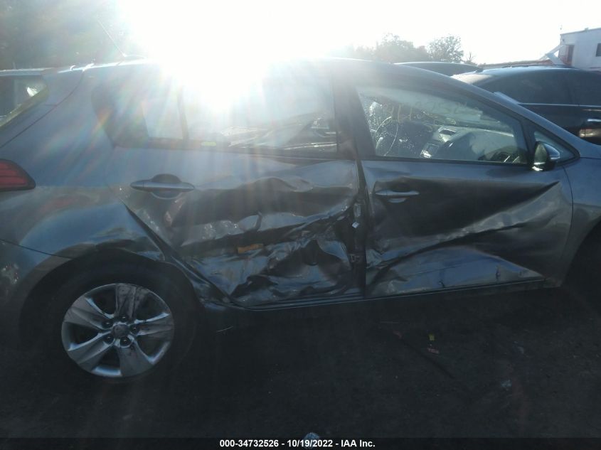2016 KIA FORTE 5-DOOR LX KNAFK5A80G5644470