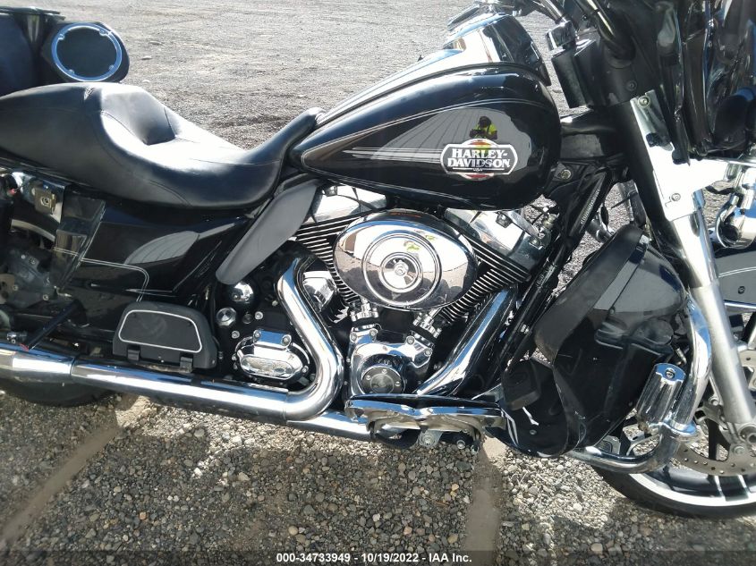 2009 HARLEY-DAVIDSON FLHTCU 1HD1FC4109Y677621