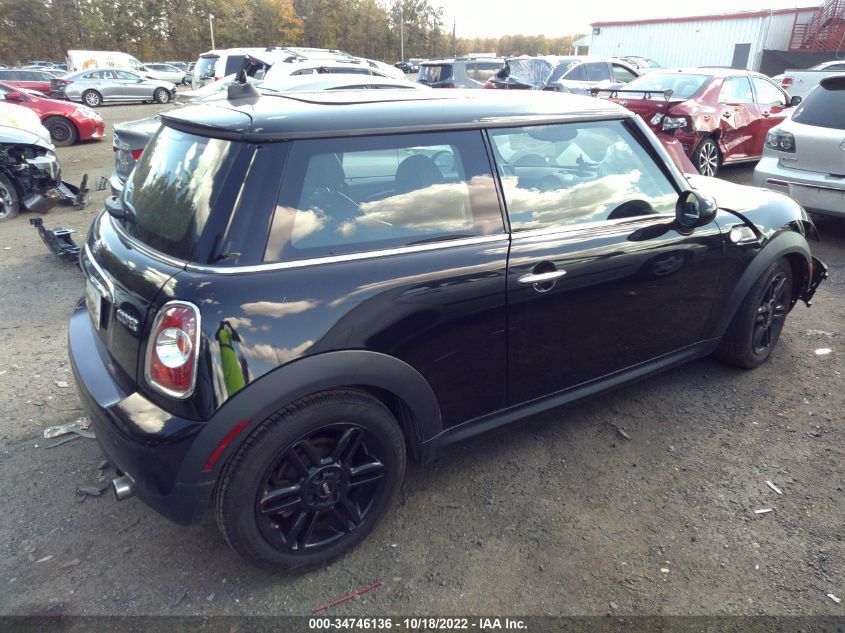 2013 MINI COOPER HARDTOP WMWSU3C59DT678382