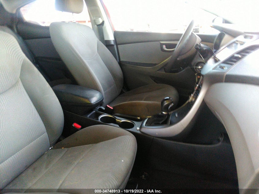 2015 HYUNDAI ELANTRA VIN: KMHDH4AE2FU458891